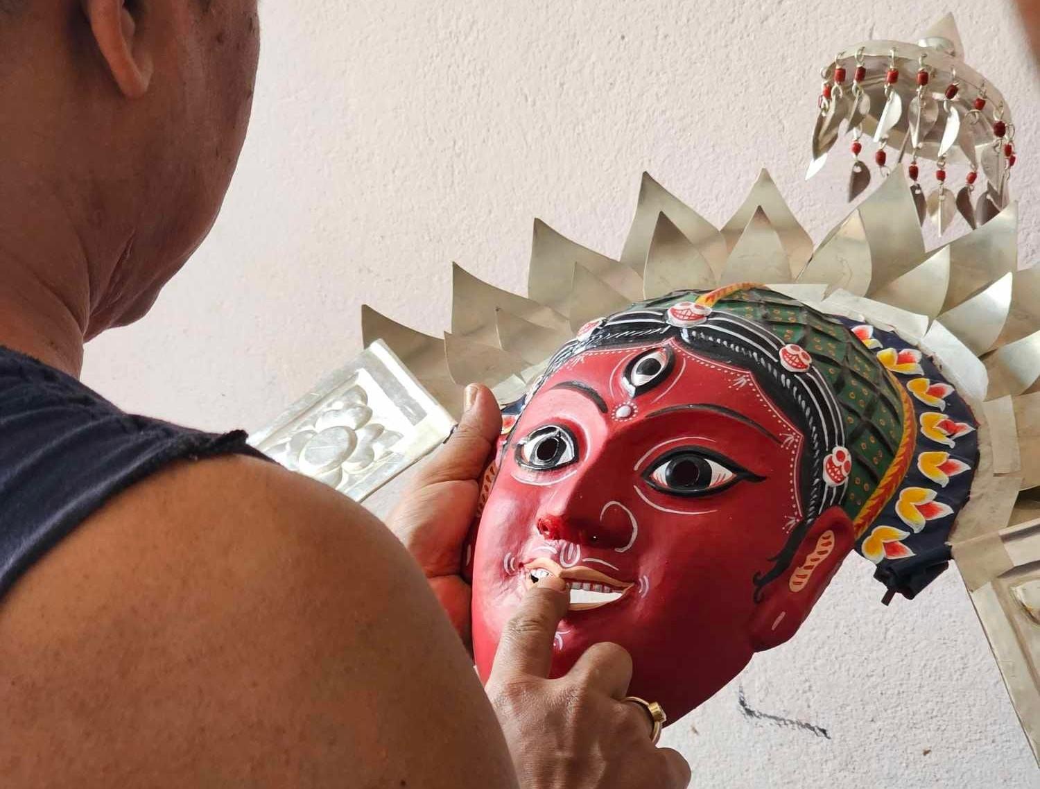 dagi mask making